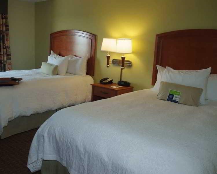 Hampton Inn Macomb Habitación foto